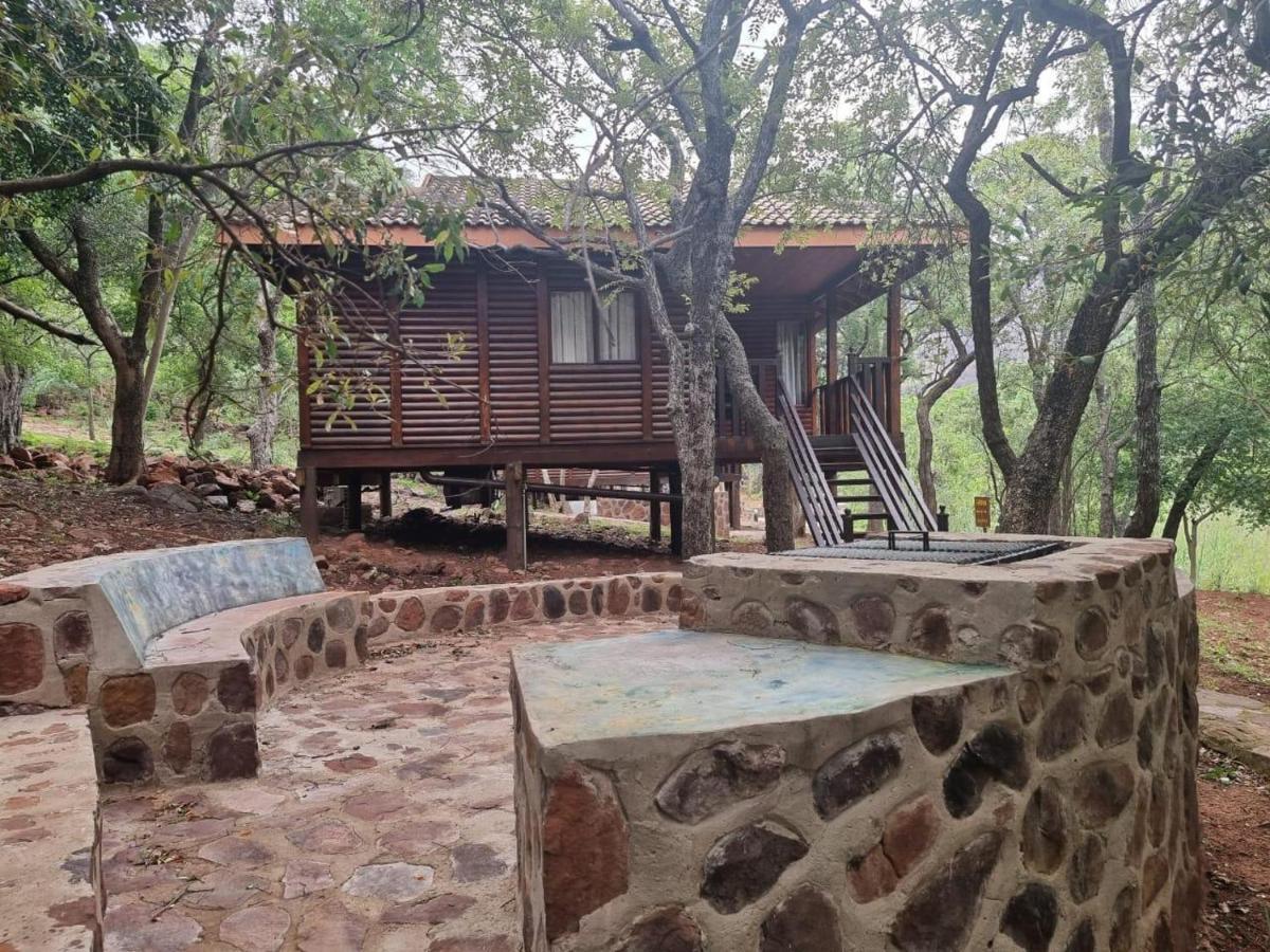 Waterfall Safari Lodge Winterkamp Bagian luar foto