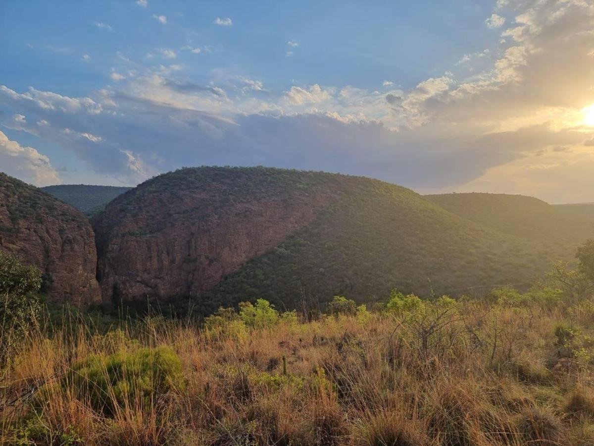 Waterfall Safari Lodge Winterkamp Bagian luar foto