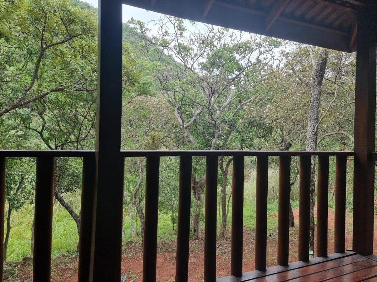 Waterfall Safari Lodge Winterkamp Bagian luar foto