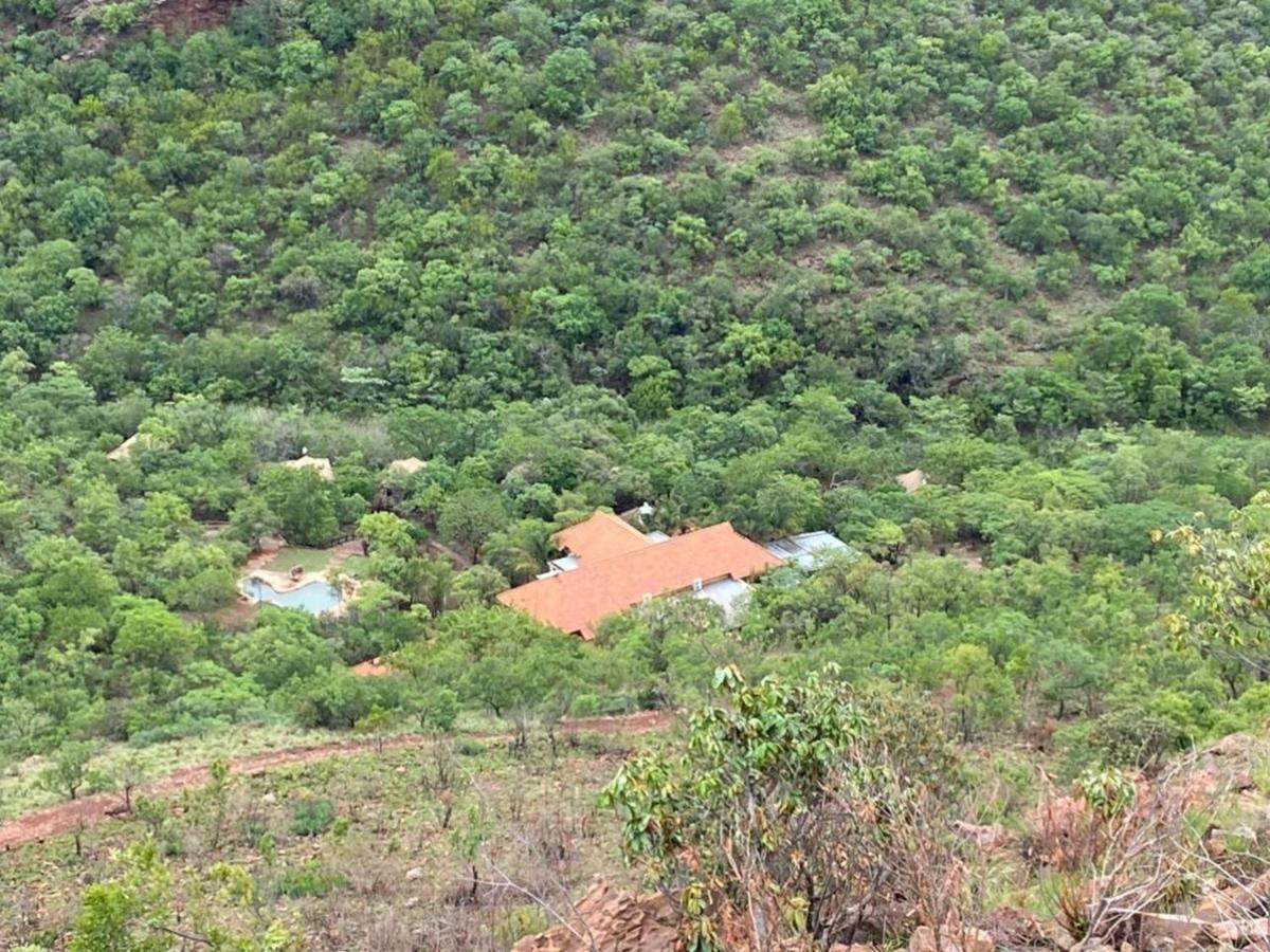 Waterfall Safari Lodge Winterkamp Bagian luar foto
