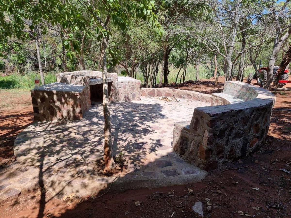 Waterfall Safari Lodge Winterkamp Bagian luar foto